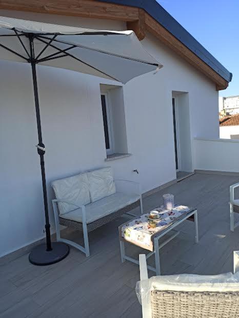 Casa Ghirthalos Nuoro  Exterior photo